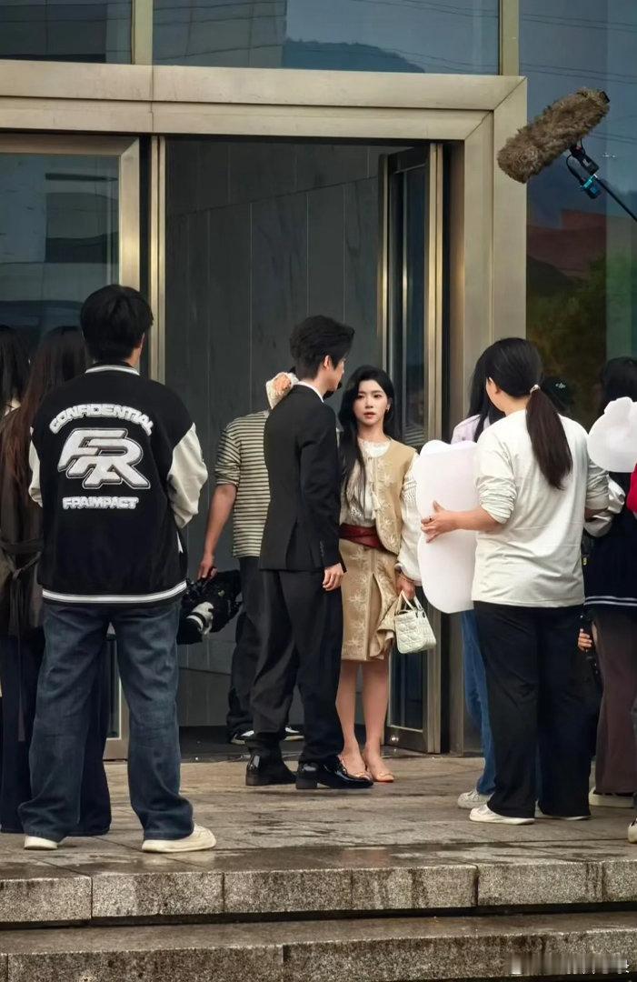 怎么都这么矮啊，短剧演员还是比不了明星