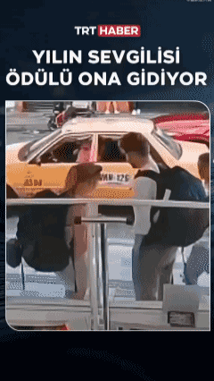 最近在外网极具争议的一段视频，一对美国情侣在哥伦比亚旅游，遇到拦路持刀抢劫，危机