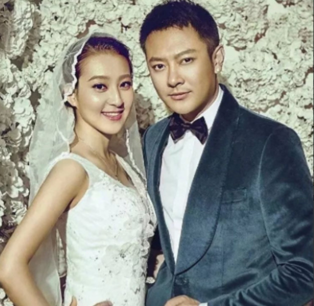 2015年，印小天娶了“白富美”哈琳娜，两年后才发现妻子，除了相貌是真的，其他身