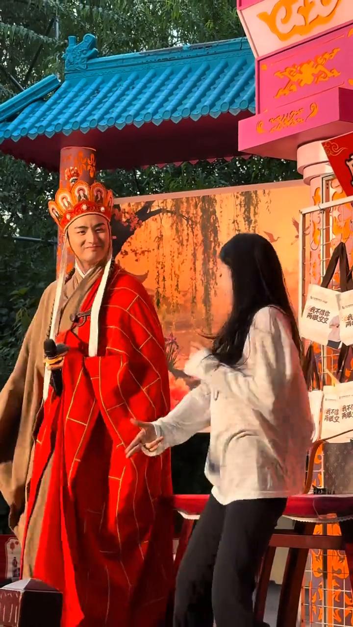 我可以向天发誓，别人都是大宝贝，等你才是我真正的小宝贝。格局，来跳好不好？真不错