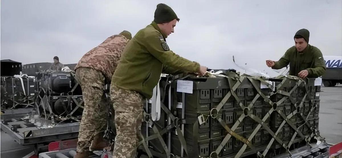 111亿美元砸下去，台北当局以为捡了个大便宜，结果捅了马蜂窝。更诡异的是，北京方