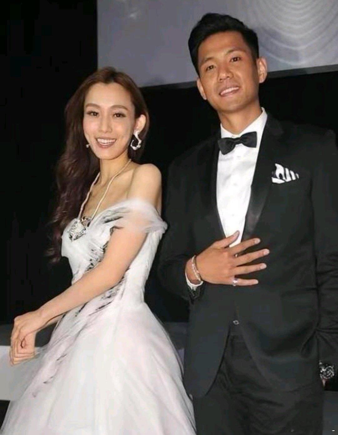 先追小S，后与大S同居7年，最终娶了大S闺蜜的陈建州一直是谜！​