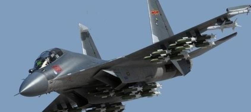 美国说，一旦和中国展开空战，中国的3000架战机就是摆设。一些美国人说中国的空军