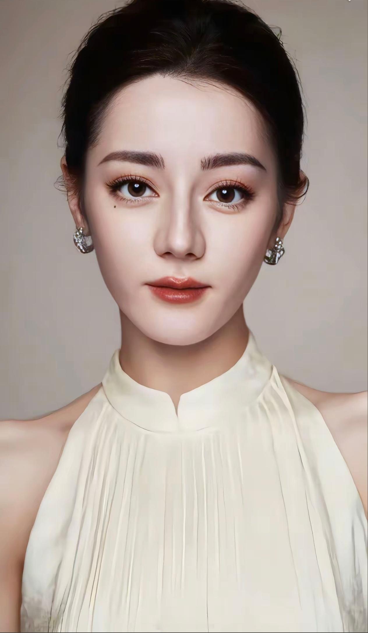 女娲的炫技之作。谁能拒绝这如此权威的脸呢​​​