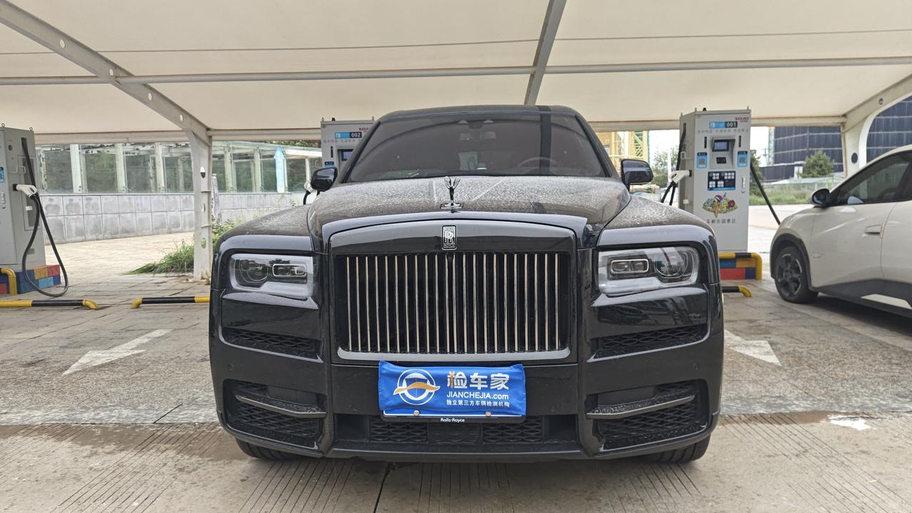 抵税的使命已经完成，这辆库里南还能再卖哥500万，公户买豪车真不亏！前两天验了