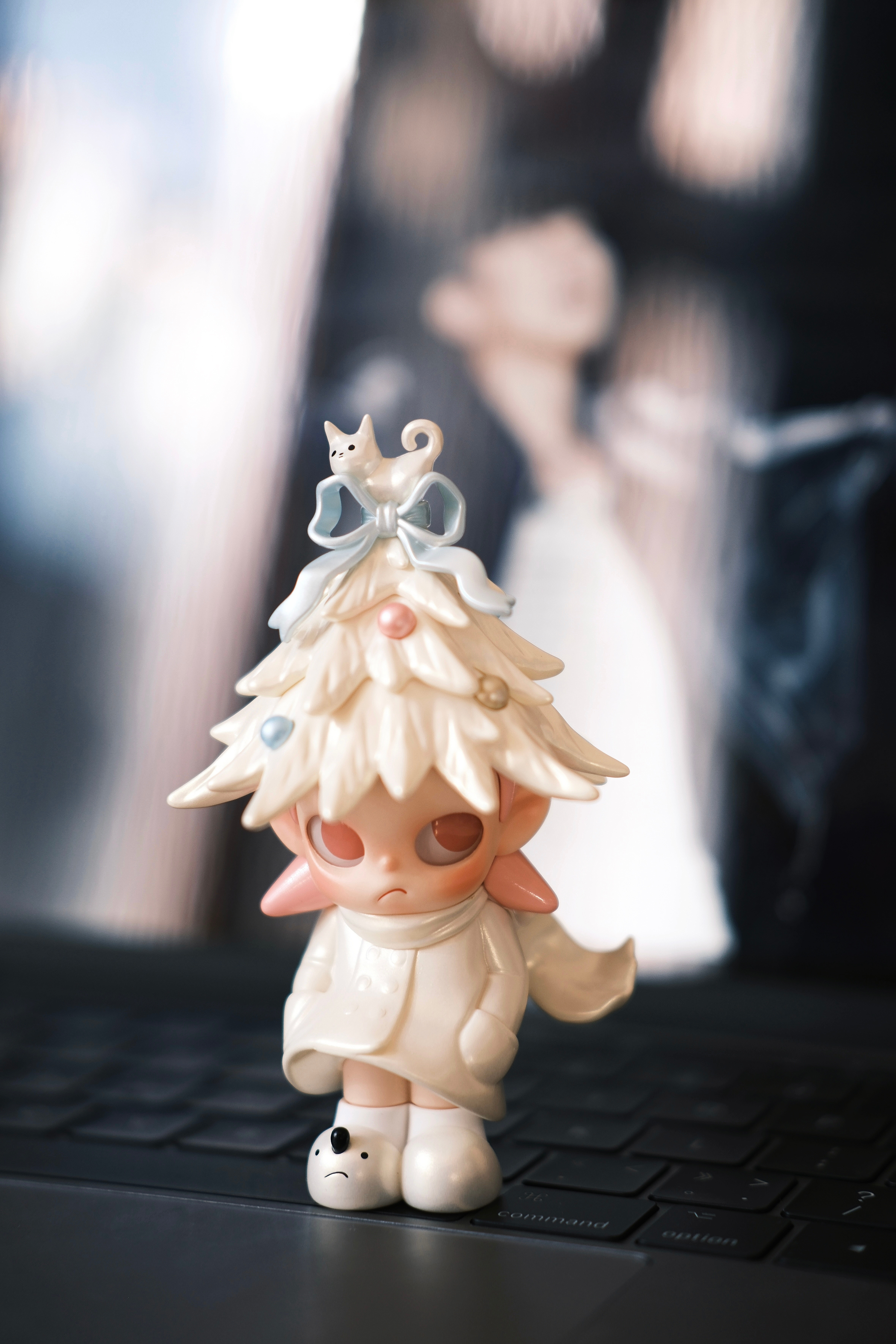 本来是要拍个小杉树结果这手和镜头就这样不受控制omg…俊…速从屏幕里出来让我见