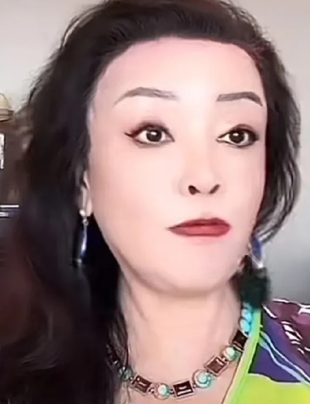 张兰的话都应验了！S妈又出来卖惨了！今天凌晨S妈又跳出来喊救命了，不是想指责