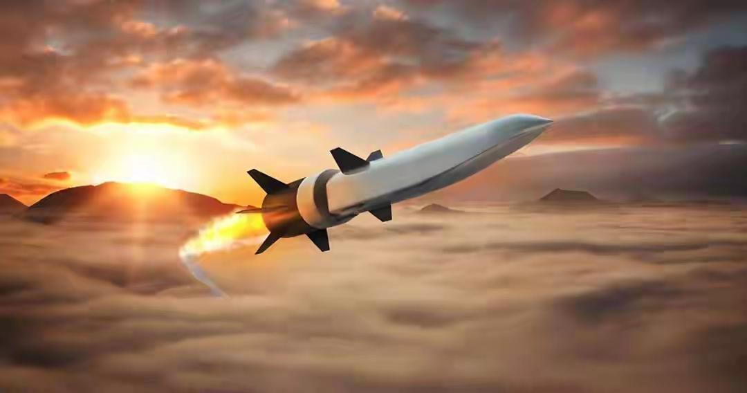 航母的造价基本都在人民币400~500亿之间一艘，这就是个天文数字，日常维护费用