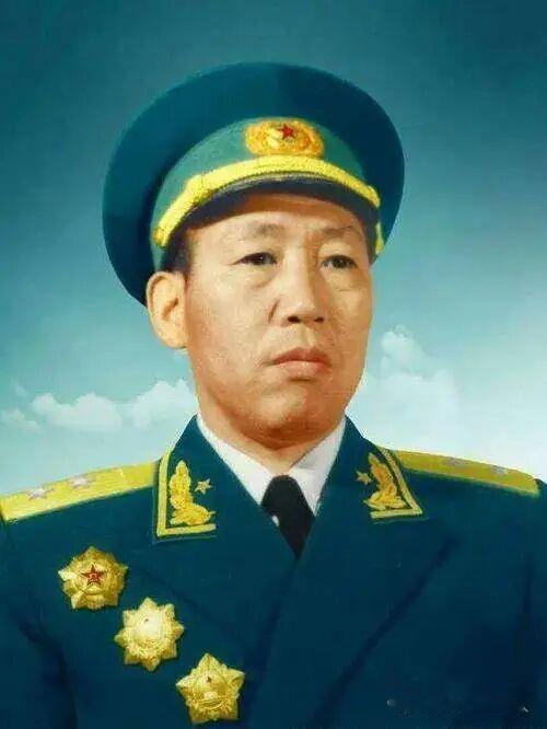 王秉璋从小兵到将军宁都起义的时候，王秉璋是74旅旅长季振同的传令兵