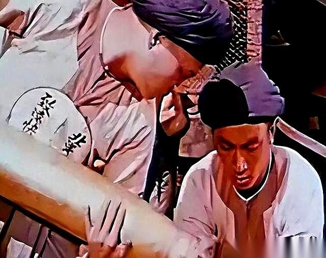 《邓世昌至死未解的真相：不是炮弹掺沙，而是国库被掏空——甲午海战血祭背后的惊天阴谋》