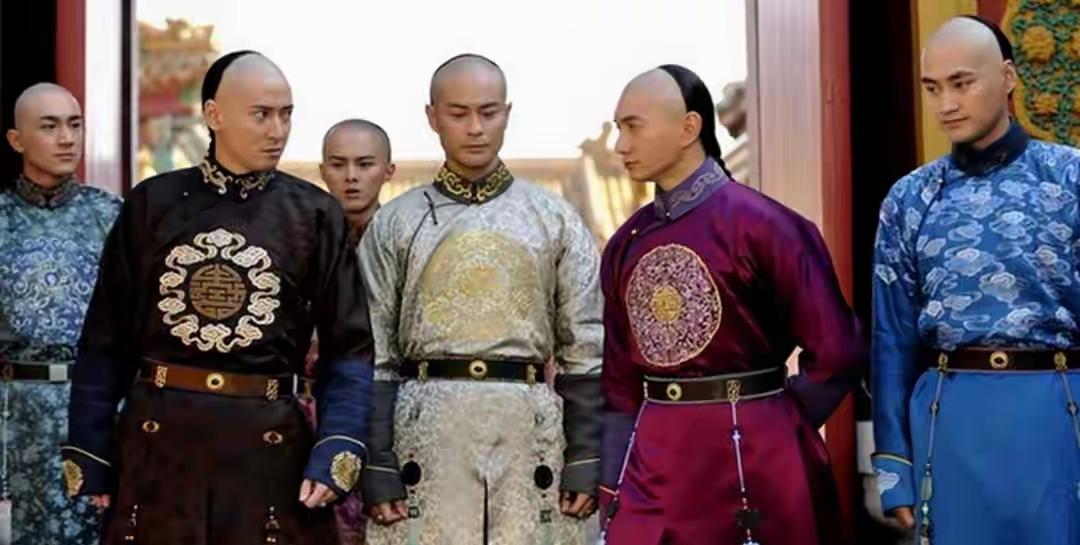 九子夺嫡后，雍正为什么放过了十阿哥？不是不想动，是不敢动紫禁城的血腥味还没