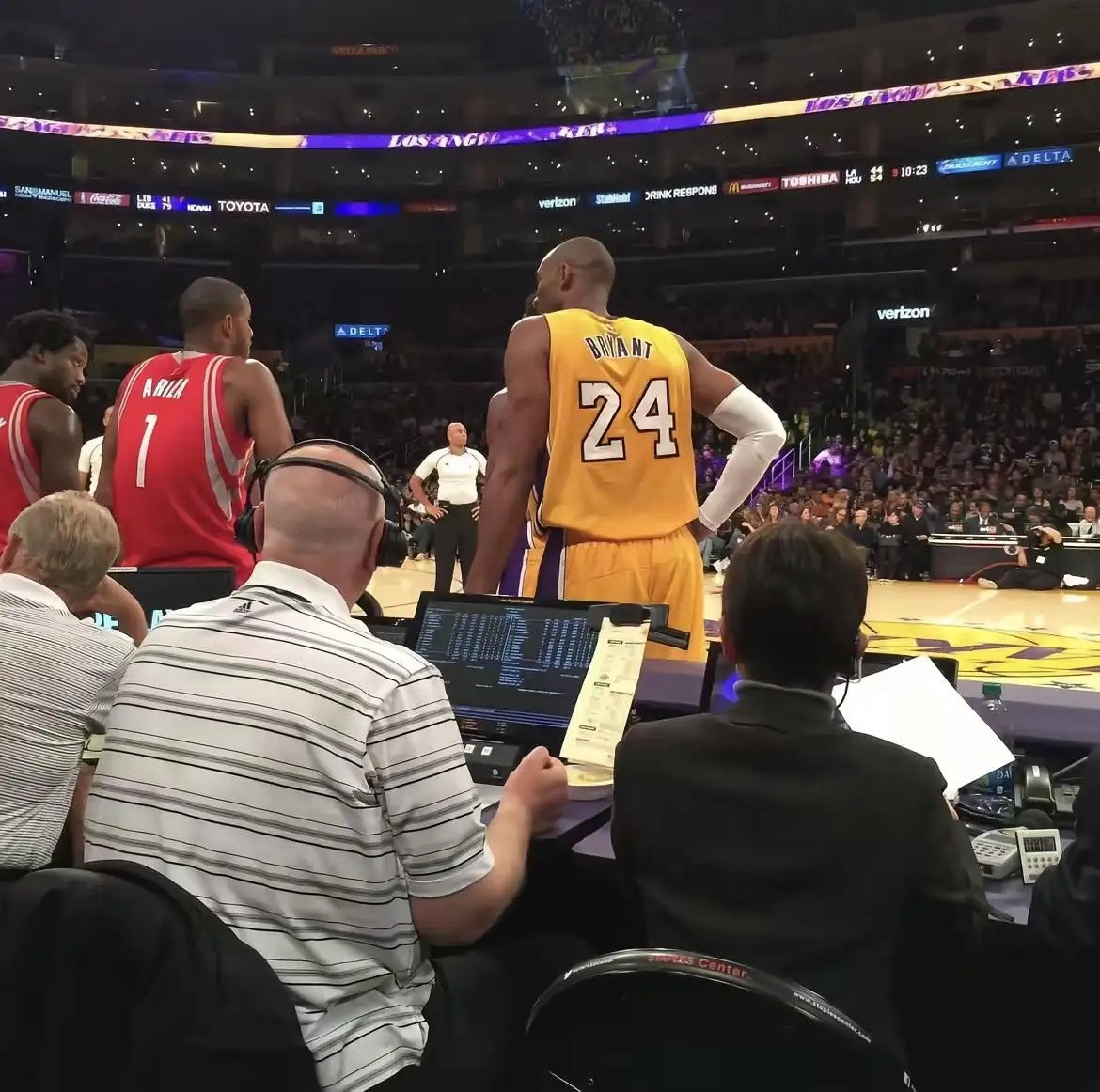 💜💛地图上画不出思念的轨迹，终点却写着你的名字！科比KobeBryant只关