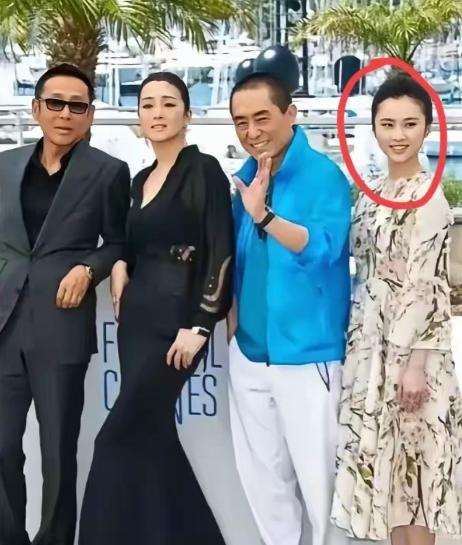 这个女的是谁，长得真漂亮！
