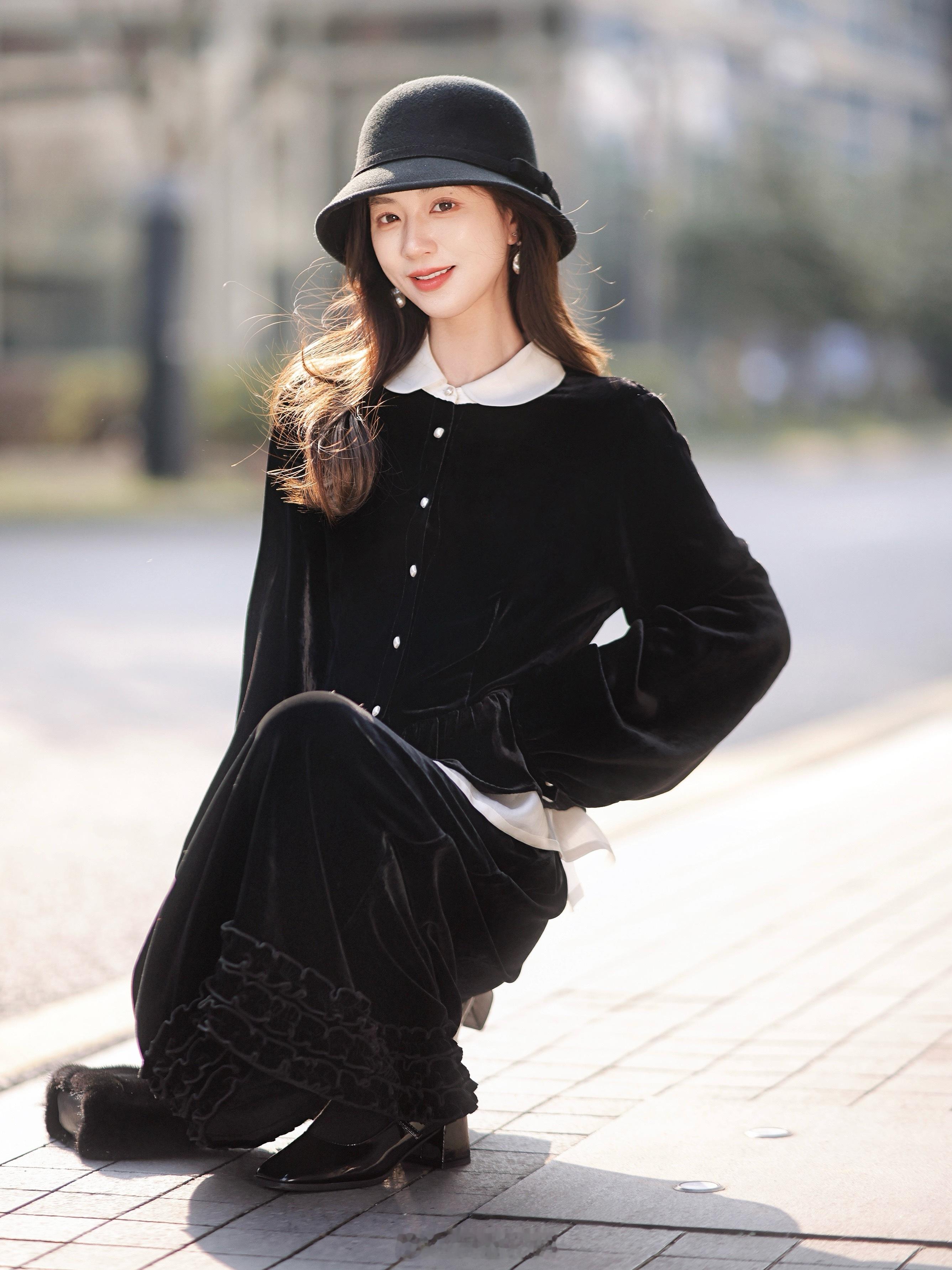 “优雅无需多言🎵”经典赫本黑+100真丝丝绒软到沦陷的触感/珍珠般光泽实物