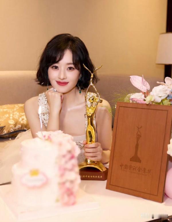 金鹰奖提名为什么还没公布？其实原因没那么玄乎，说白了就几个字：今年这届太难弄