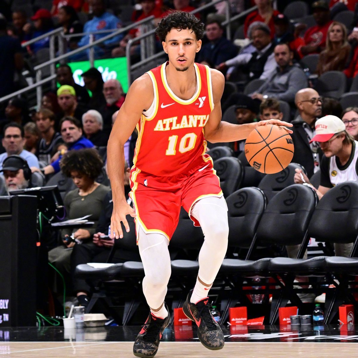 里萨谢正朝着在NBA历史上“反向留名”的方向前进。本赛季，他场均10.4分，总得