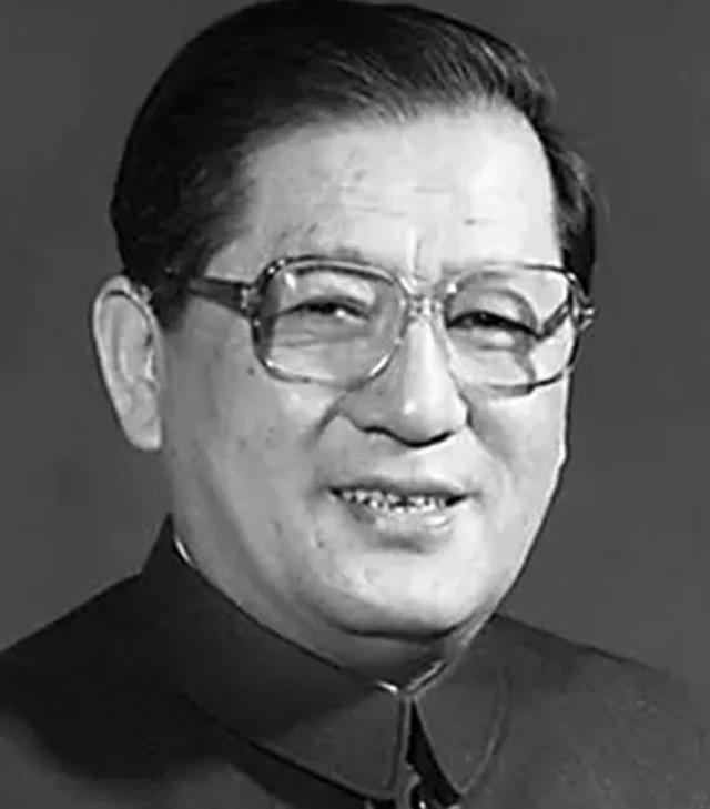 1980年春，倪志福卸下了中共北京市委第二书记、市革委会副主任的职务。这次岗位调