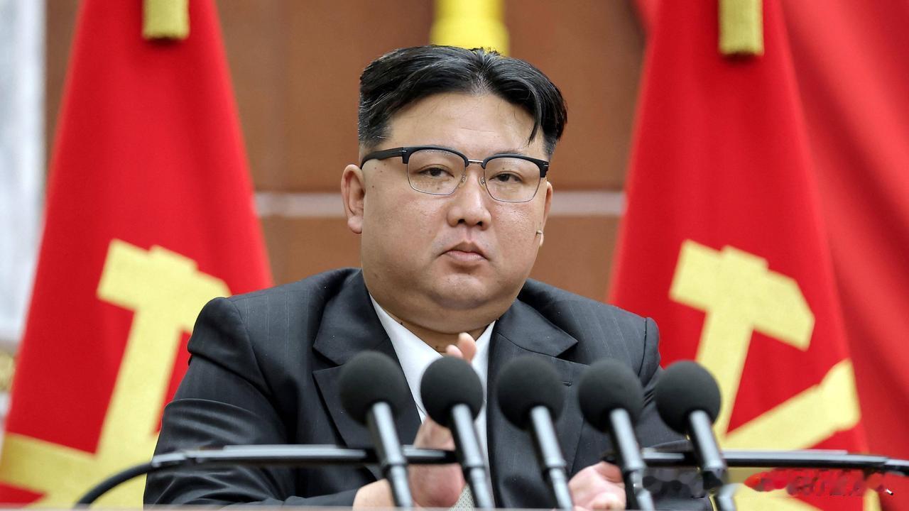朝鲜把那条路走到头了，结果让所有人都看清了一件事。千万发炮弹、数万集装箱、本国