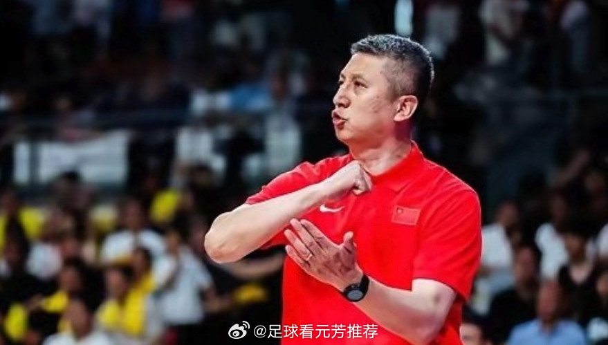 个人认为，中国男篮当下即战力，最强首发五人。组织后卫：庞峥麟能突破，能得分，能里