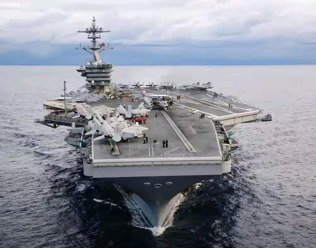 林肯还是走了，美国说没打着，打着没打着？看来是怕真打着引发更大冲突，要是航母严重