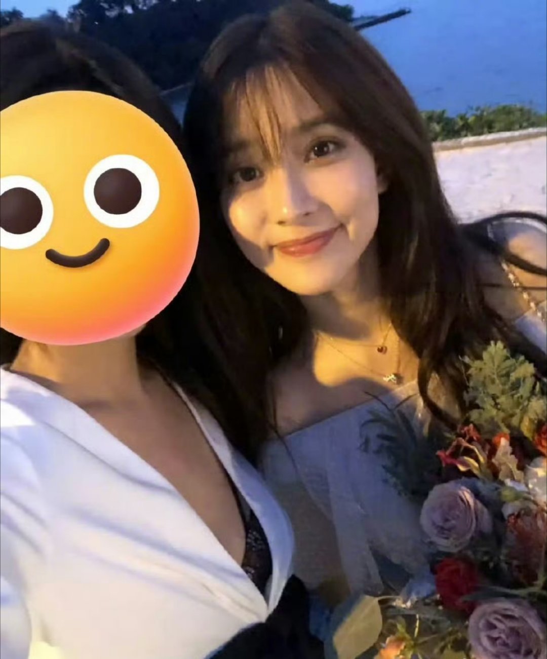 孟子义当伴娘旧照，哇塞早期孟姐也好美啊，有一种真富家千金的感觉​​​