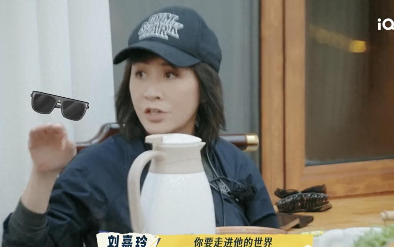 演员最怕两种折磨：一种是没完没了的重拍，一种是根本不知道要演什么。刘嘉玲把王