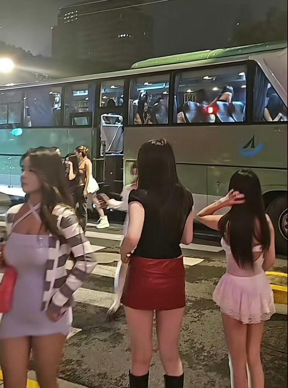 什么单位团建能有这样的阵势​​​