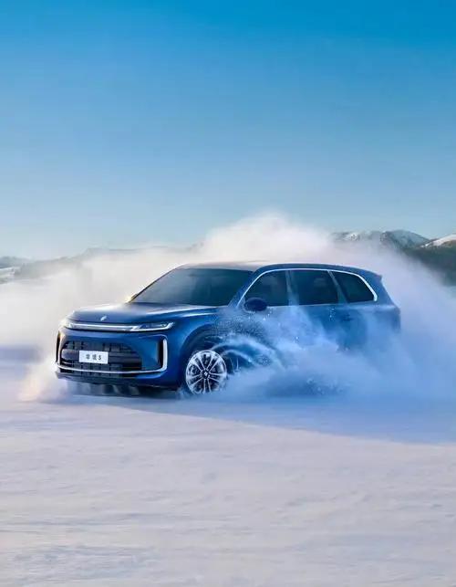 不管你信不信，2026年将出现五大现象1、退休金不会再出现有人拿一万多，有人