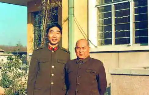 1957年，广州军区参谋长（开国中将）进京开会，见到了北京军区参谋长（开国少将）