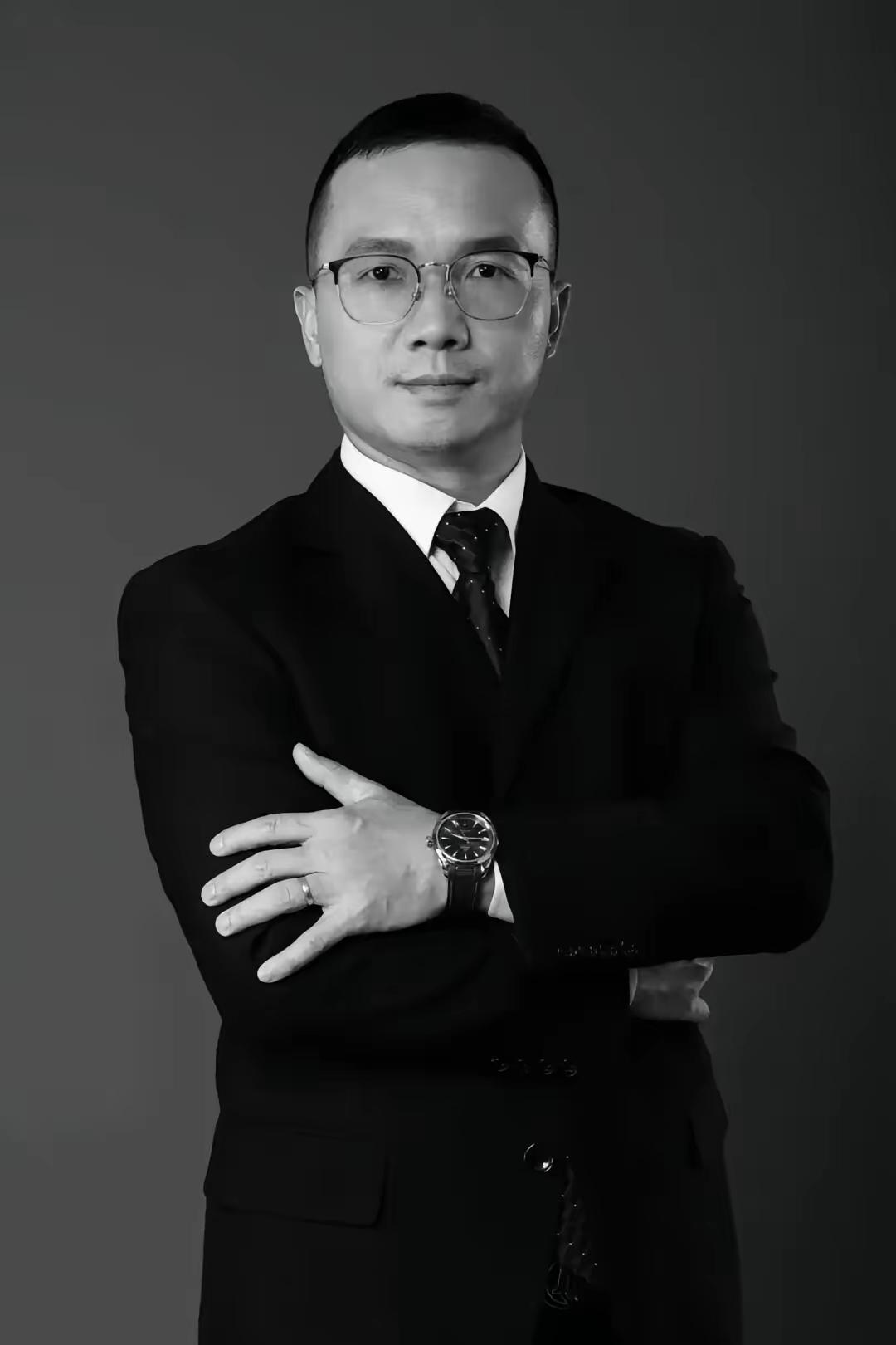 刚刚看了一个新闻，44岁的湖南富豪欧建去世了，他是蒙娜丽莎子品牌的掌舵人，这么年