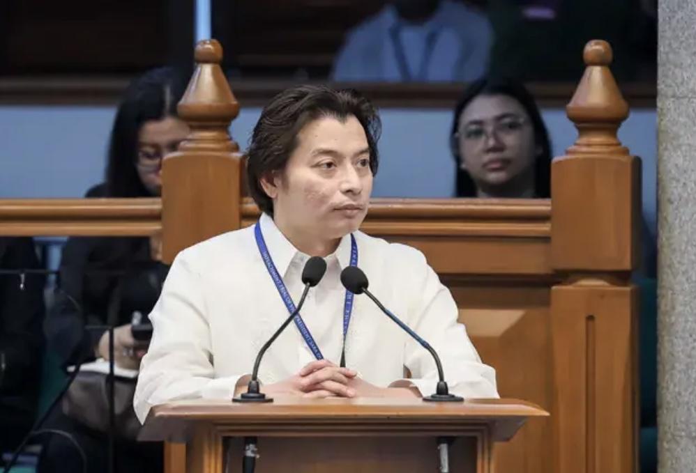波阿首次出庭引发“大战”！周三，副总统莎拉的律师迈克尔·波阿作为“敌意证人”出