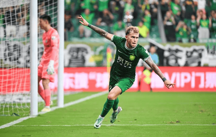 球报头版: 古加因家庭等原因不愿和国安续约, 准备重返欧洲