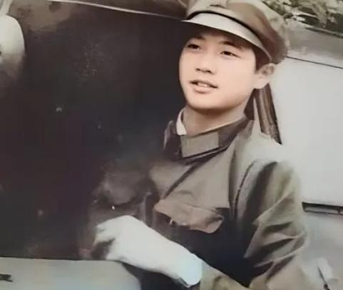 1979年，战士黄干宗被两名越南女兵活捉，他本已经做好了慷慨赴死的准备，没想到两