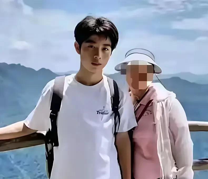 19岁的彭宇轩已找到，园区同意放人，目前家人已赶往云南去接。他一个人把全家的运气