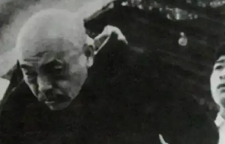 1991年，彭德怀曾经的妻子浦安修在临终前给杨尚昆写了一封信，在信中，她恳切地请求道：“杨尚昆同志，