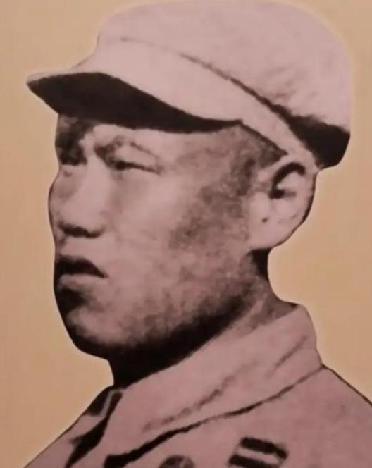 1951年送弹药战士冲上高地，见干部全员牺牲，大喊一声：我是老兵，现在听我指挥！