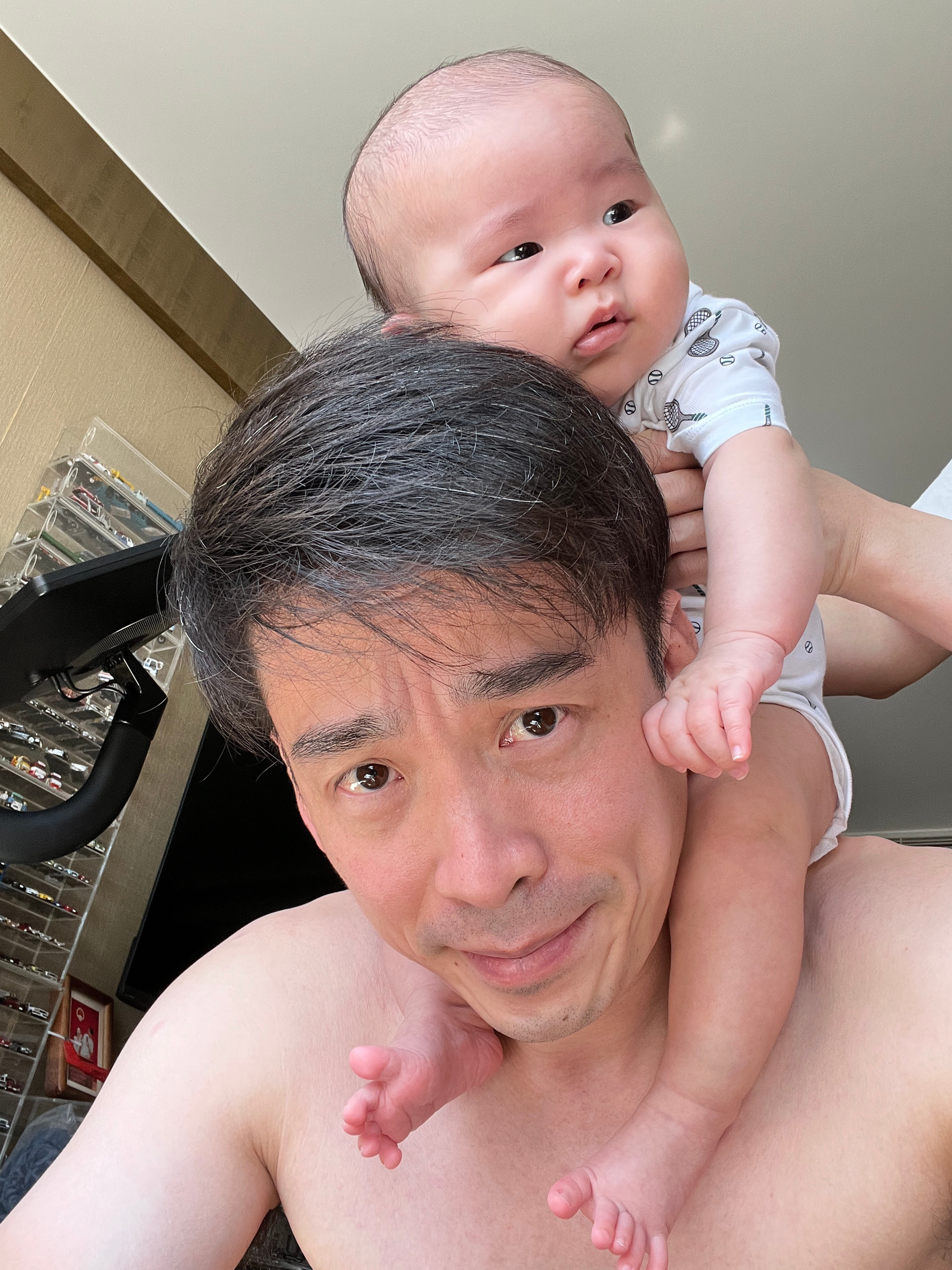 终于下班！可以好好在家玩儿子喽！一起陪陈兜兜长大萌娃养成记​​​