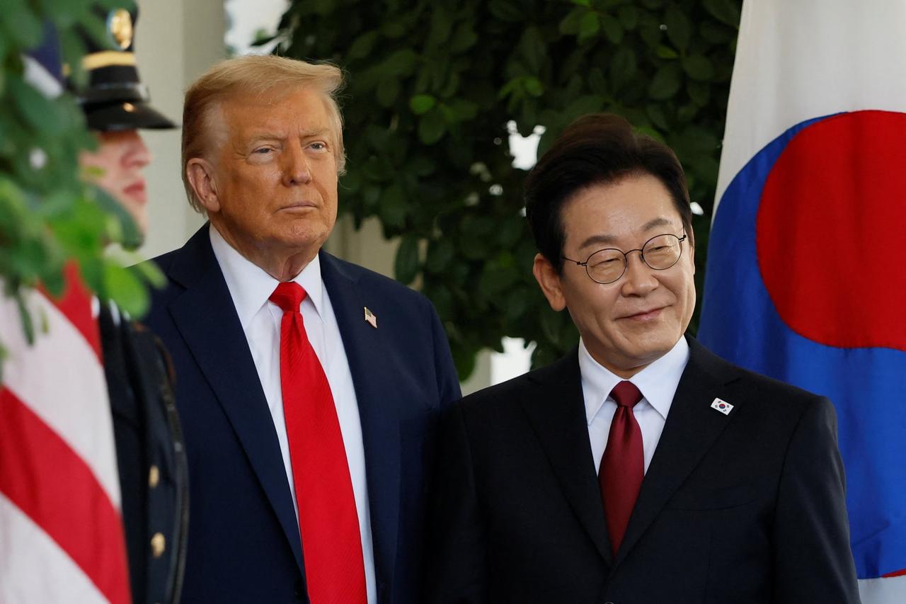 【机会中国给了韩国，自甘给川普钻裤裆的韩国总统，没资格来看我们的阅兵】韩国总