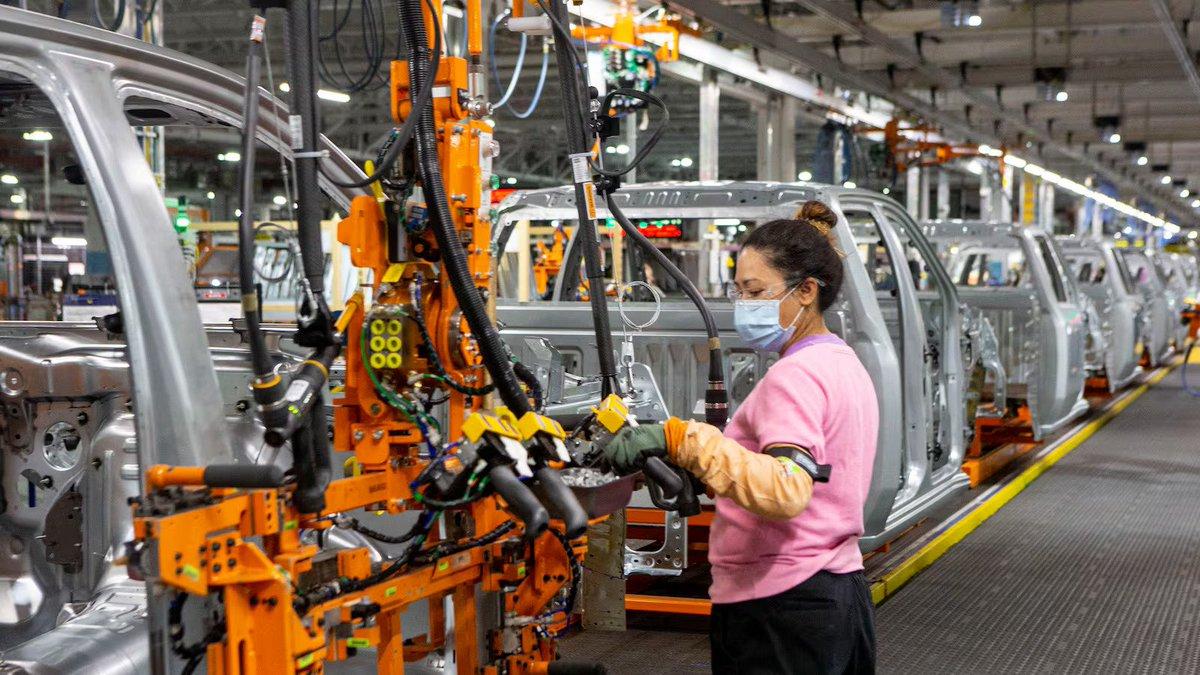 通用汽车下令供应商：2027年前彻底切断中国供应链2025年11月13日–