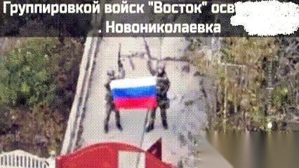 都以为硬骨头在顿涅茨克,结果人家根本不跟你硬碰硬。绕过去了。直接从侧翼,从扎