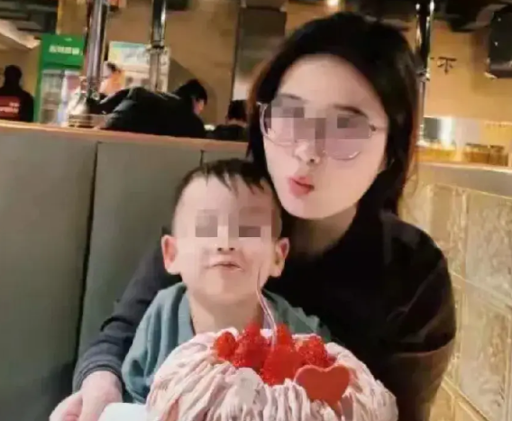 河北女子因家暴被丈夫杀了，令人气愤不已。案件中，丈夫的家人不仅帮忙清理现场，还伪