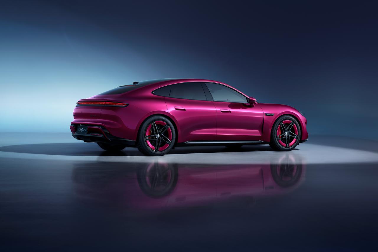 淡季爆冷？鸿蒙智行订单井喷，这波操作有点东西3-4月向来是汽车市场的传统淡季，