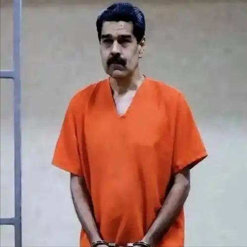 彻底松口了！被美军抓去纽约关了7个月的马杜罗，突然在监狱里放出软话。8月2号
