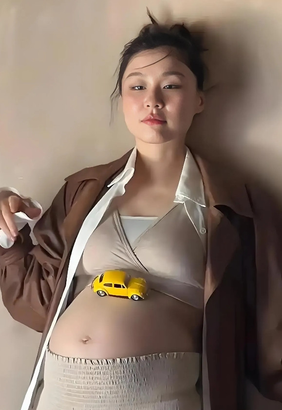 金靖这事儿，给咱女人提了个醒！她和舒奕橙恋爱时，婆婆嫌她演员抛头露面不靠谱，婚礼