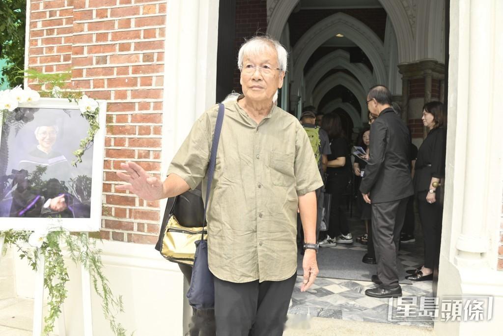 星岛：陈敏儿安息礼众艺人到场送别，蔡少芬张晋现场献唱圣诗，邓萃雯、胡枫、杜琪峰夫