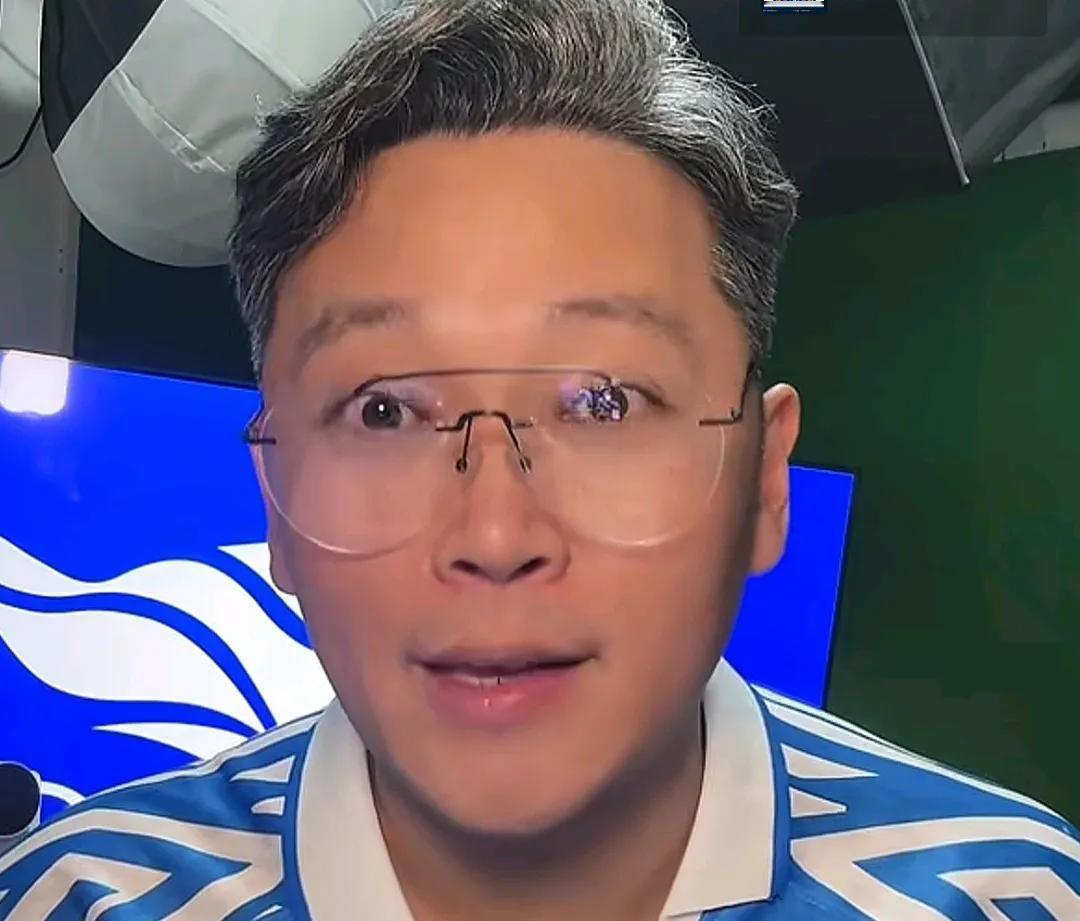解说员周亮给天津津门虎球迷支了一个损招。周亮在直播间表示，主场对阵成都蓉城的比