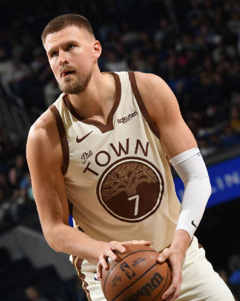 勇士战胜奇才赛果:奇才126-131勇士铂金28分8篮板,桑托斯27分4