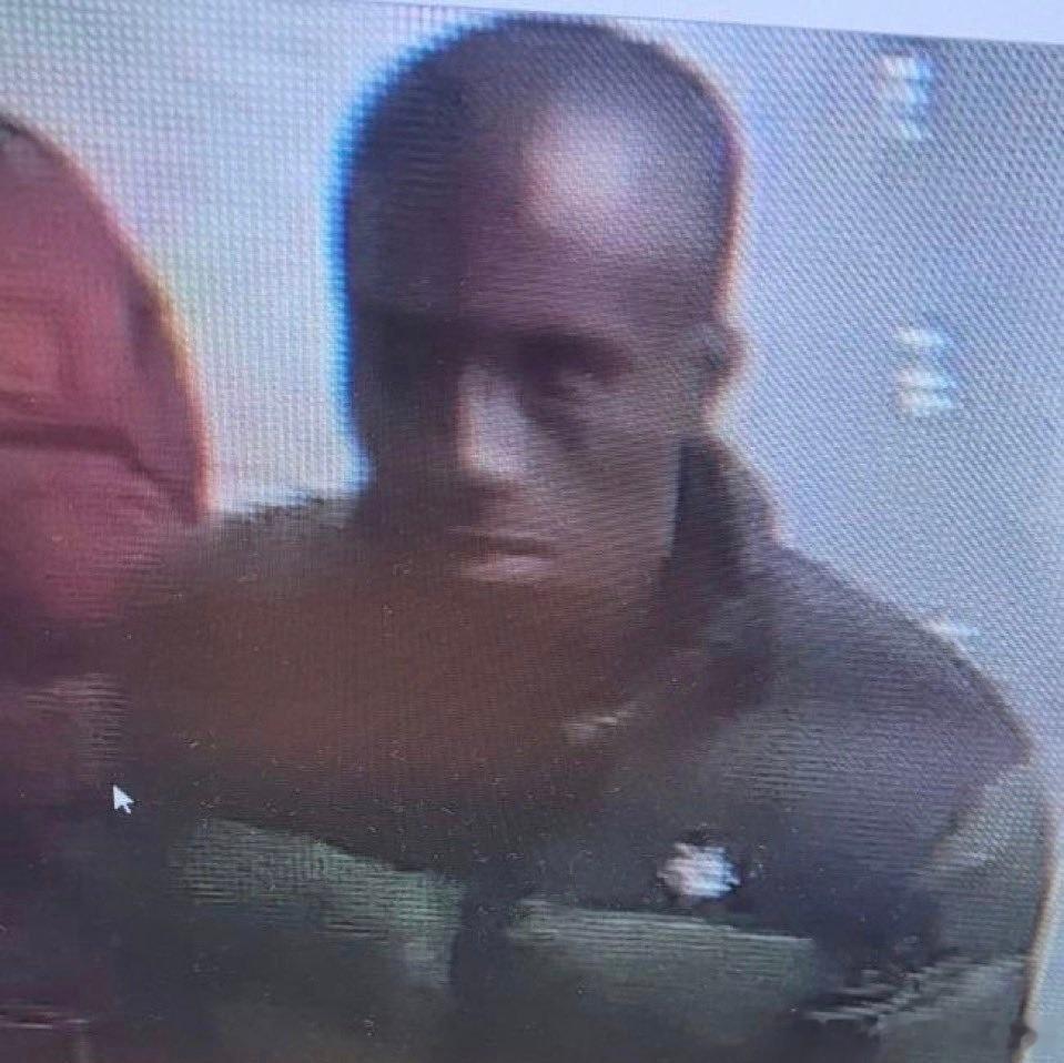 这位现年25岁的马里籍男子在法国真可谓是臭名昭著，此人跑到法国贩毒、抢劫、盗窃外