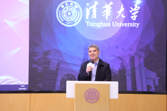 黄汉权: 避免过度竞争内卷式竞争, “现在新能源汽车出口第一, 但车企没几个赚钱”