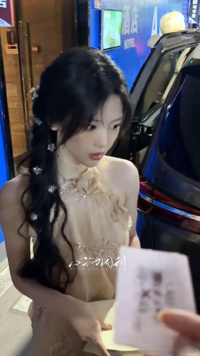 杨超越扑面而来的香味